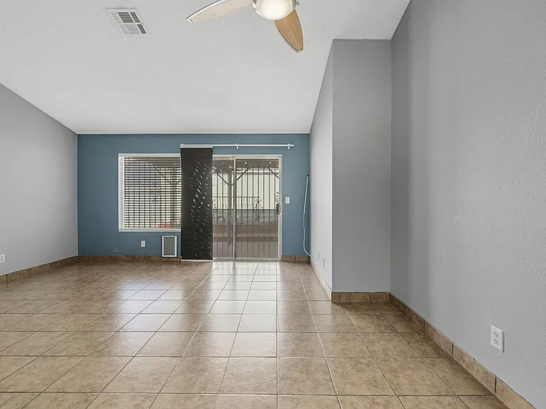 2826 Scotch Heather St — Photo 8