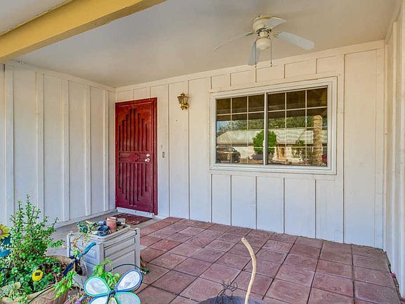 5th image of 607 S Essex Ln