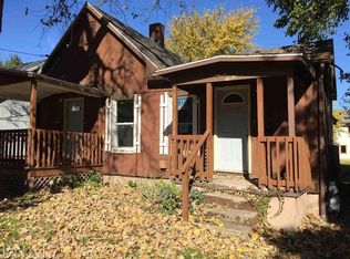 703 W Locust St, Bloomington, IL 61701