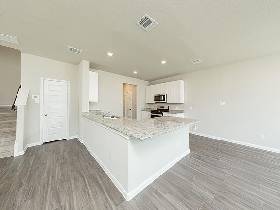 2nd image of 2549 Hawks Eye Dr