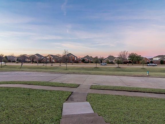3rd image of 5921 Big Pine Dr