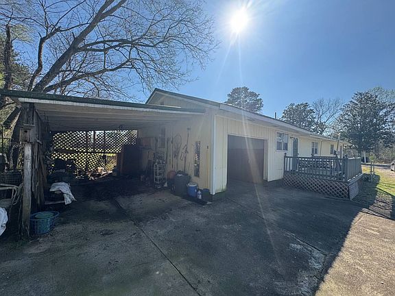 3rd image of 3221 46th St SW