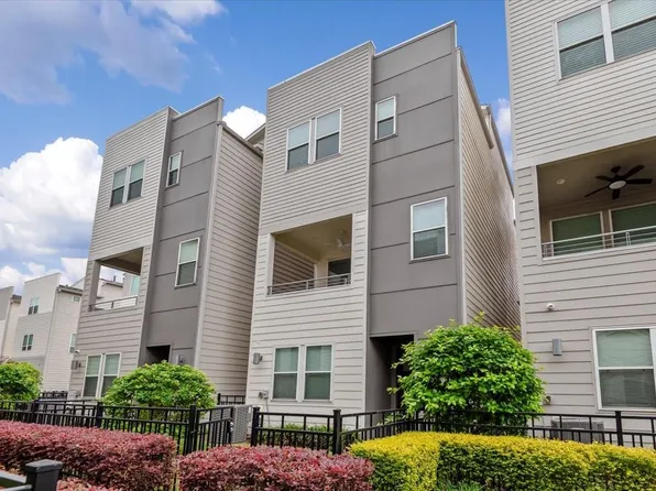2777 Clinton Dr, Houston, TX 77020
