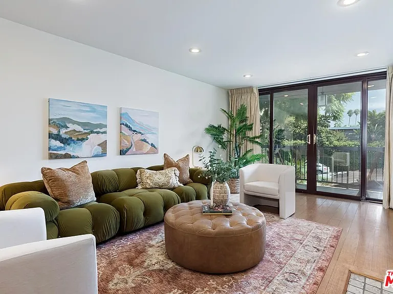 1351 N Crescent Heights Blvd #207 — Photo 5