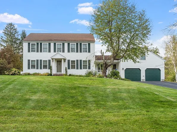 8 Rock N Pines Road, Fremont, NH 03044