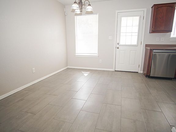 5th image of 12112 Sun Bridge Pl