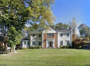 12 CAYUGA WAY, Millburn Twp., NJ 07078