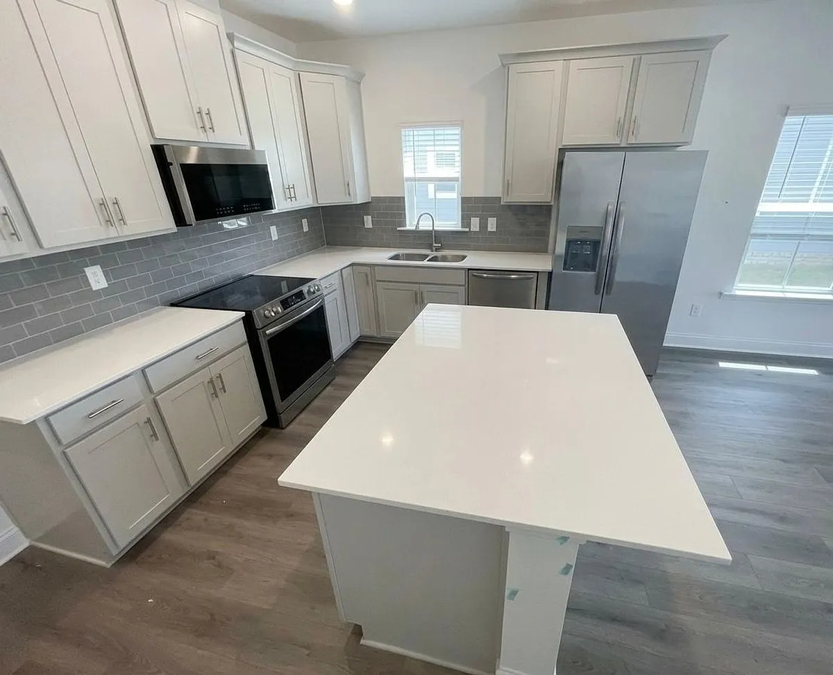 Building Photo - 207 Ensemble Blvd