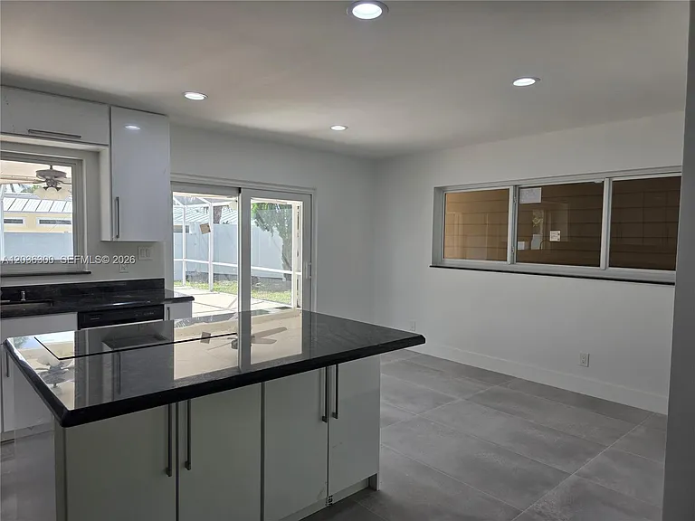 1565 Thumb Point Dr — Photo 44
