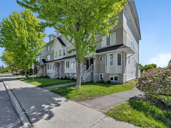85 Cresthaven Dr, Ottawa, ON K2G 6T9