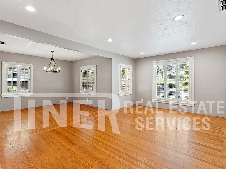 1067 Perkins Way — Photo 2