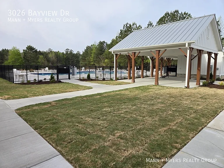 3026 Bayview Dr — Photo 38