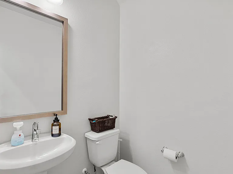 122 Red Brick Dr #6 — Photo 10