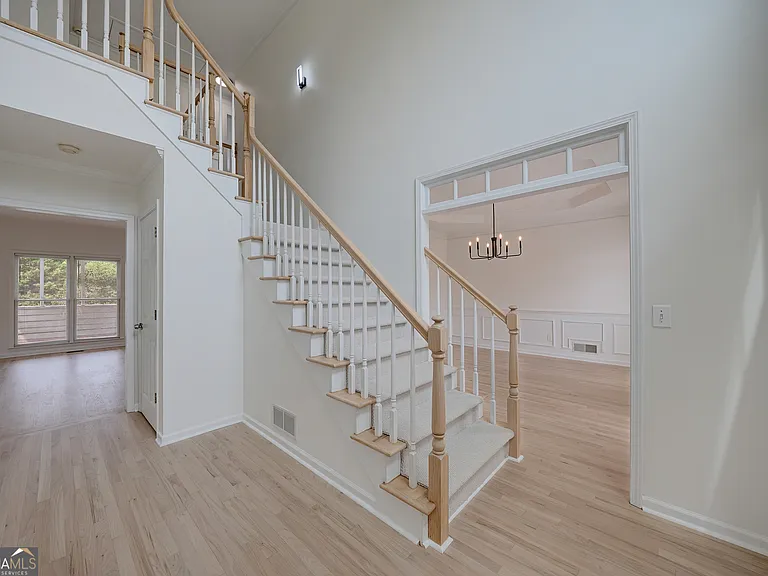 5795 Dovnick Dr — Photo 6