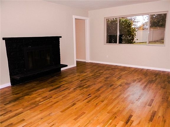 3rd image of 8509 N Way SW