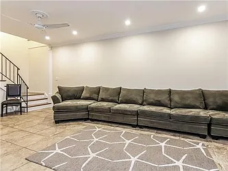 Sold by Avenue Sotheby's International Realty