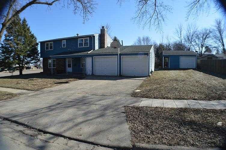 2136 Elmwood Drive