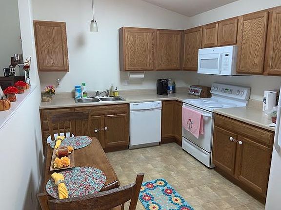 4th image of 4900 Kitty Hawk Way
