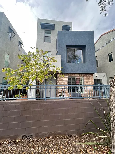 615 E Portland St Photo 1