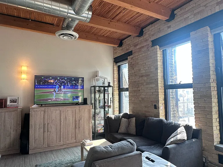 110 James Ave #303 — Photo 2