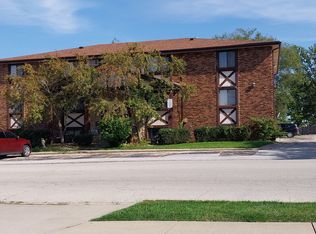 350 N Birch St APT 6, Manteno, IL 60950