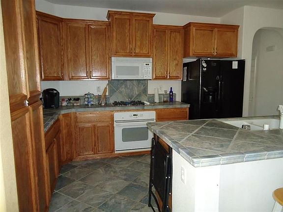 5th image of 1440 Edwards Ct