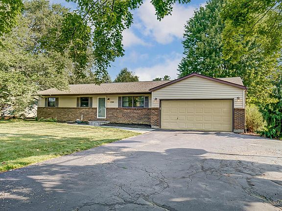 3rd image of 2588 W Choctaw Dr