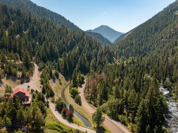 637 Mill Creek Rd, Livingston, MT 59047