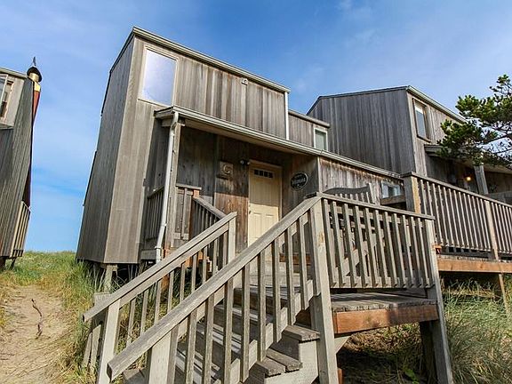 3rd image of 313 Salishan Dr #C