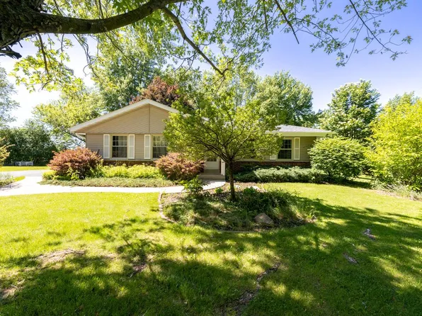 3670 Larkfield DRIVE, West Bend, WI 53095