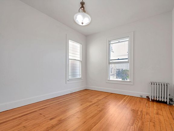 3rd image of 930 Hayes St #12