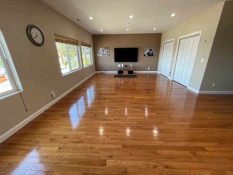 17208 President Dr — Photo 2