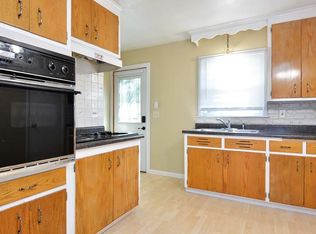 217 Dora Ct W, Saint Paul, MN 55106