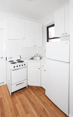 Rented by LC Lemle Real Estate Group | media 27