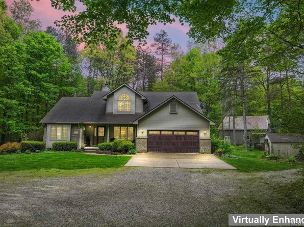 1104 S Wilder Rd, Lapeer, MI 48446