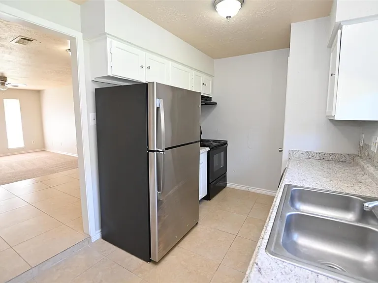 4615 Fitzwater Dr — Photo 9