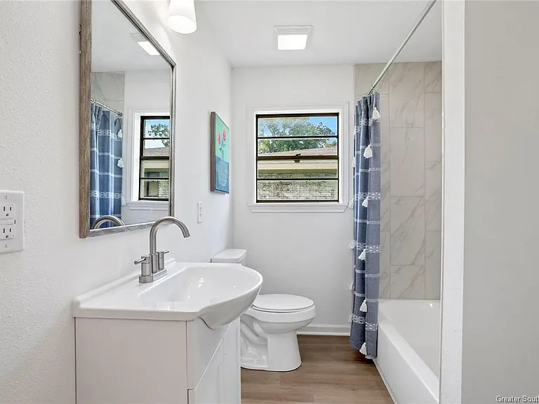 325 Quelqueshue St — Photo 13