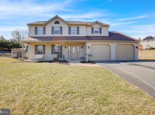 16 Butlers Ln, Mohnton, PA 19540