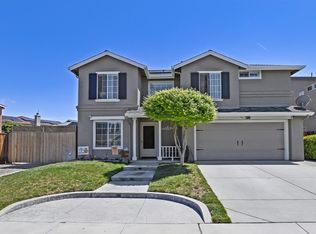2001 Carousel Dr, Hollister, CA 95023