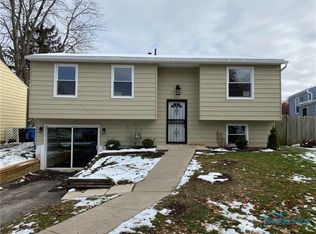 406 Heathshire Dr, Toledo, OH 43607