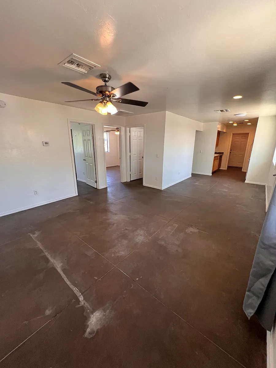 Building Photo - 1310 N Catalina Ave #1
