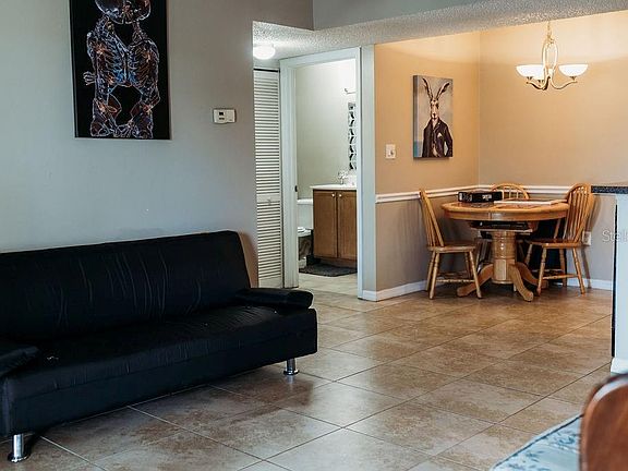 2nd image of 806 Lake Haven Sq Unit 201