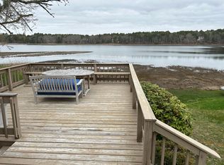 26 Arlington Rd, Wareham, MA 02571