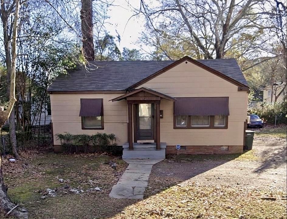 1st image of 207 Columbia Ave
