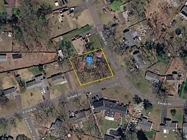 39 Darien Dr, Windsor Locks, CT 06096