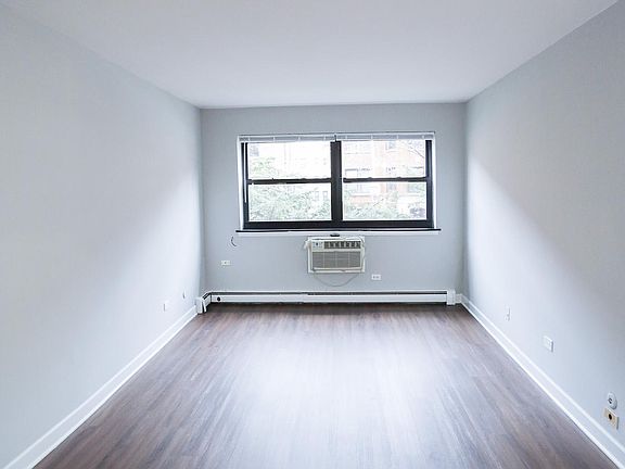 5th image of 828 N Cambridge Ave #208
