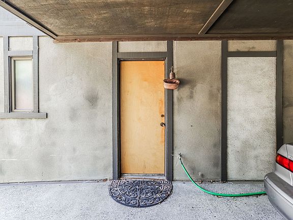2nd image of 1021 Keith Ave