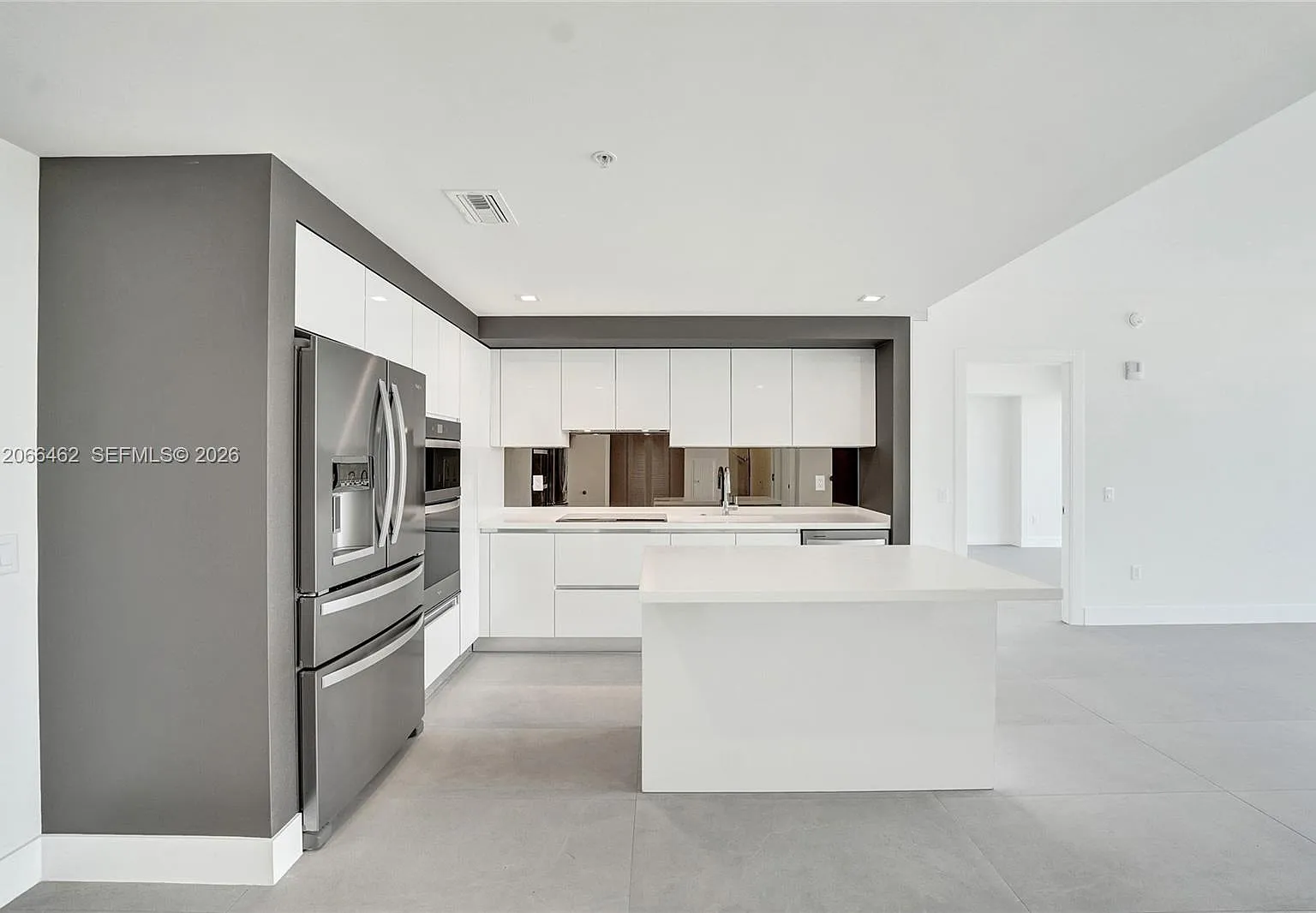1170 E Hallandale Beach Blvd — Photo 4