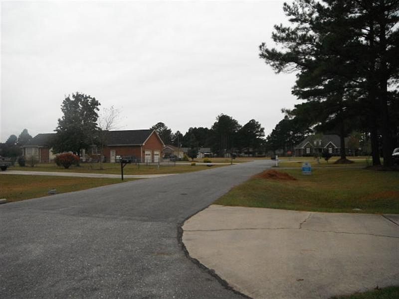 1st image of 105 Sawgrass Pl