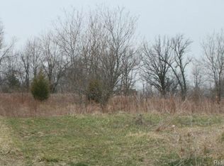 2232 White Hawk Trl, Howell, MI 48843